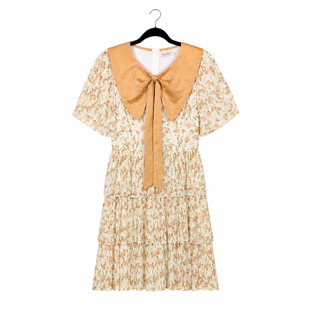 Ivy City Co Floral Dress Size M Tulips Tiered Wedding Guest Whimsy Cottagecore